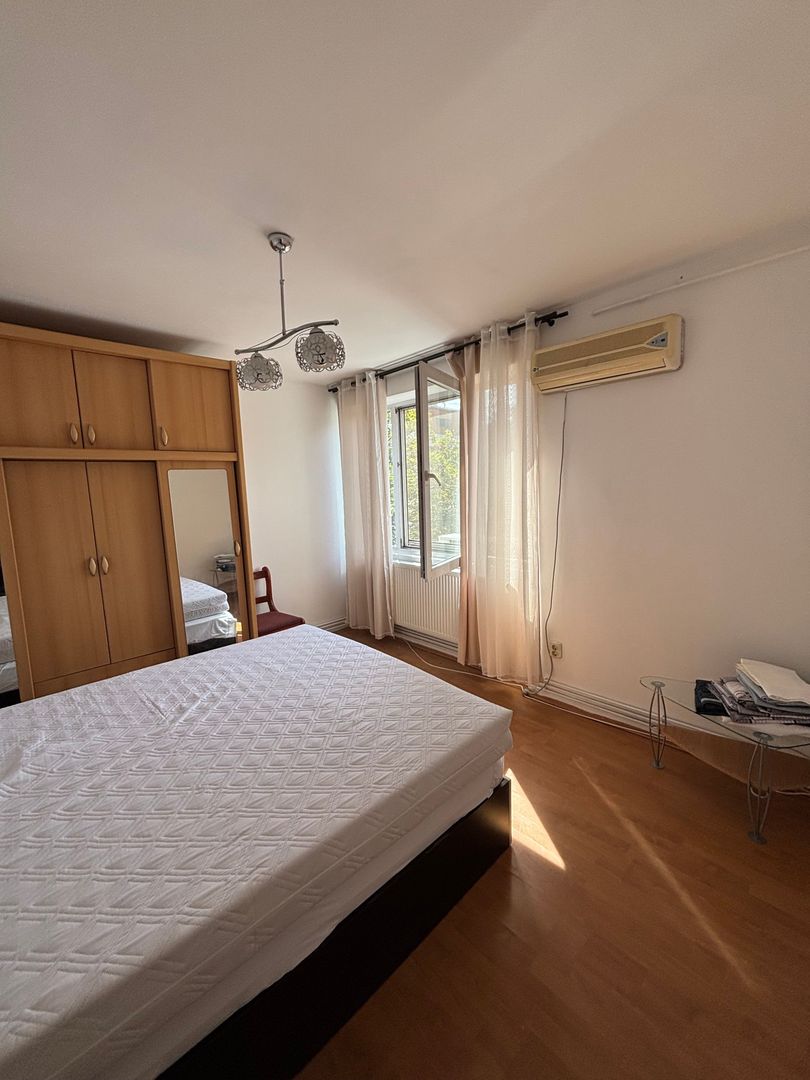 Apartament 3 camere zona Medicina - Poză 7