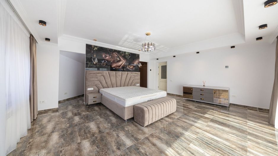 Casa 6 dormitoare+4 bai -1500 mp teren-Sacele - Poză 30