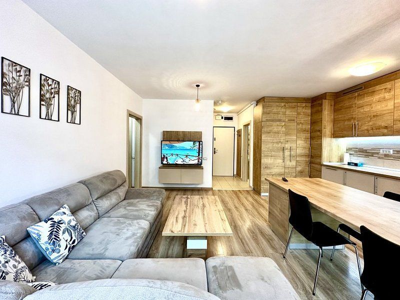Un apartament cu 3 camere + loc parcare, primitor și modern, în zona Centrală - Poză 2