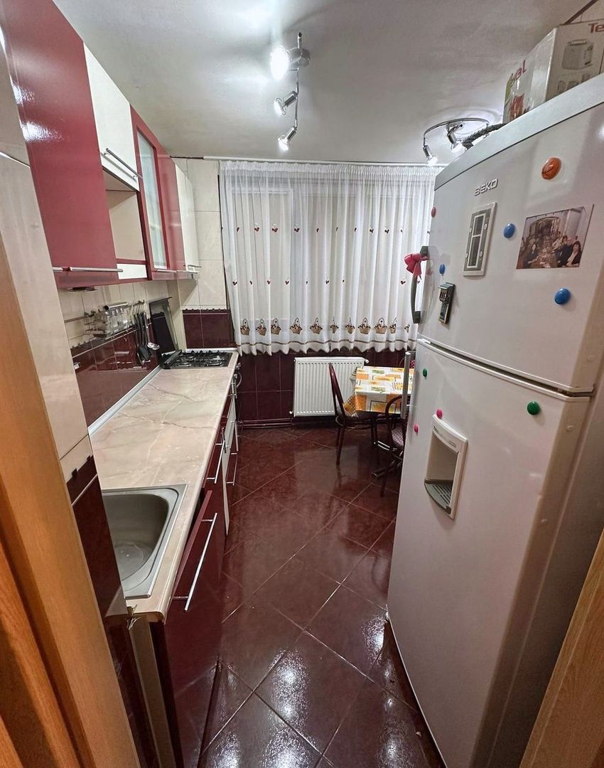 4 camere confort 1, centrală proprie, 2 băi, Titan - Poză 8