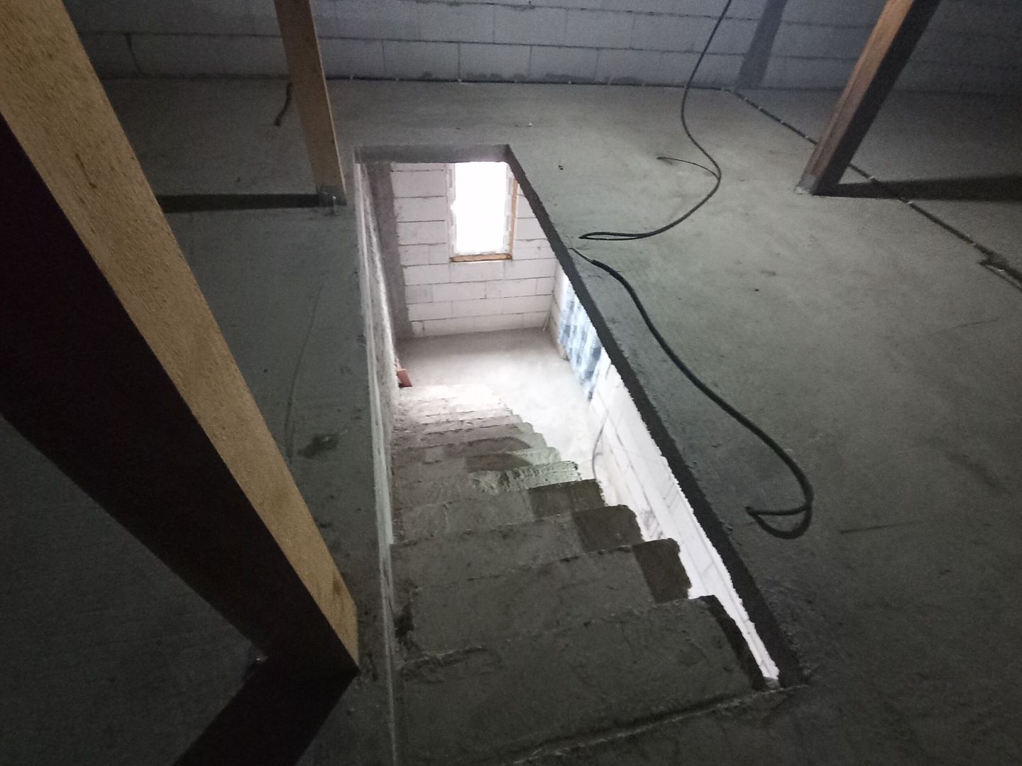 Casa Individuala Suprafete Generoase, Teren Mare, La Rosu - Poză 15