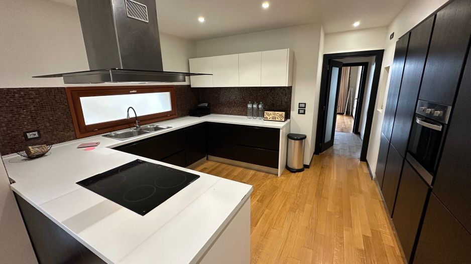 Apartament cu 5 camere în zona Brancoveanu - Poză 9