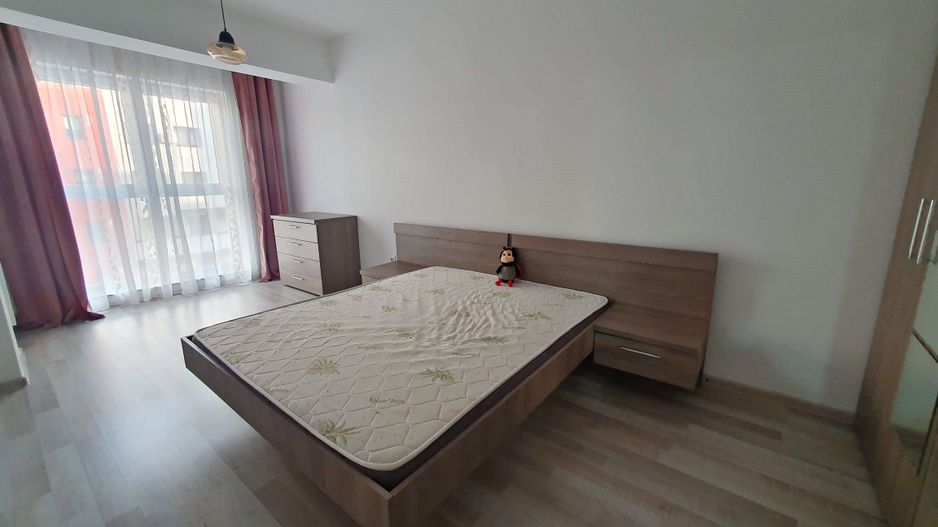 Ansamblul Maurer, bloc nou, vis-a-vis de Coresi, mobilat si utilat - Poză 9