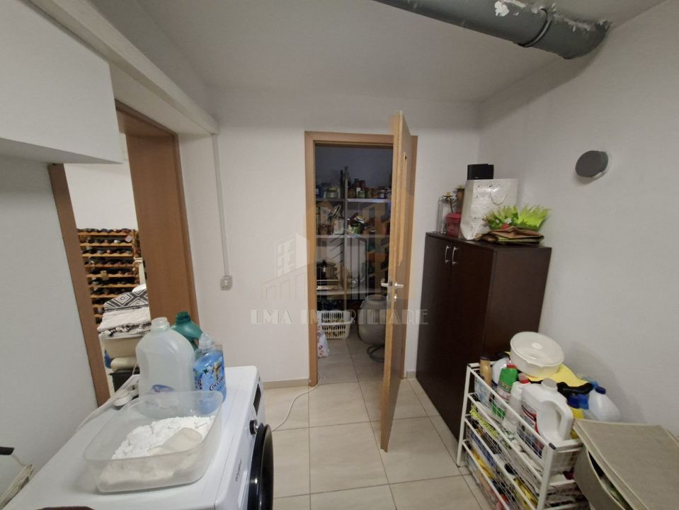 Casa individuala Tractoru zona Socec Brasov - Poză 14