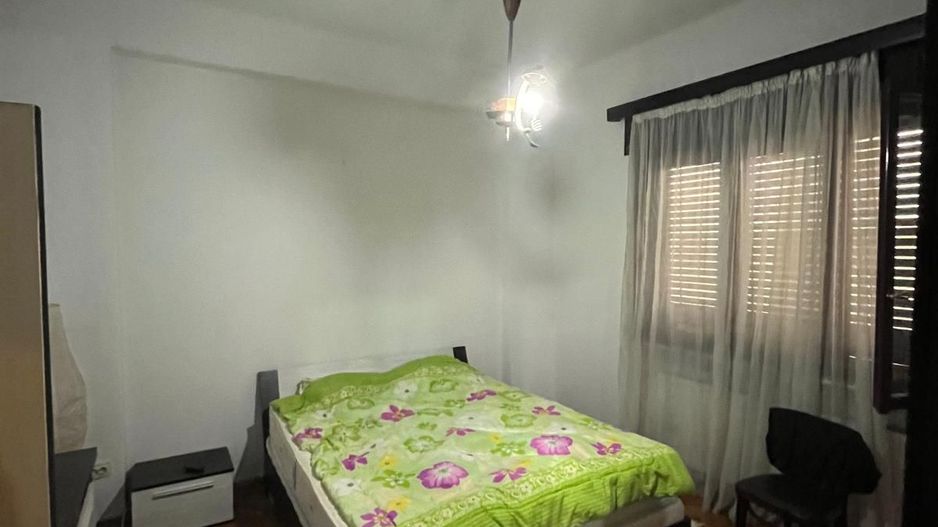 Apartament cu 4 camere | Semidecomandat | Piata Romana - Poză 2