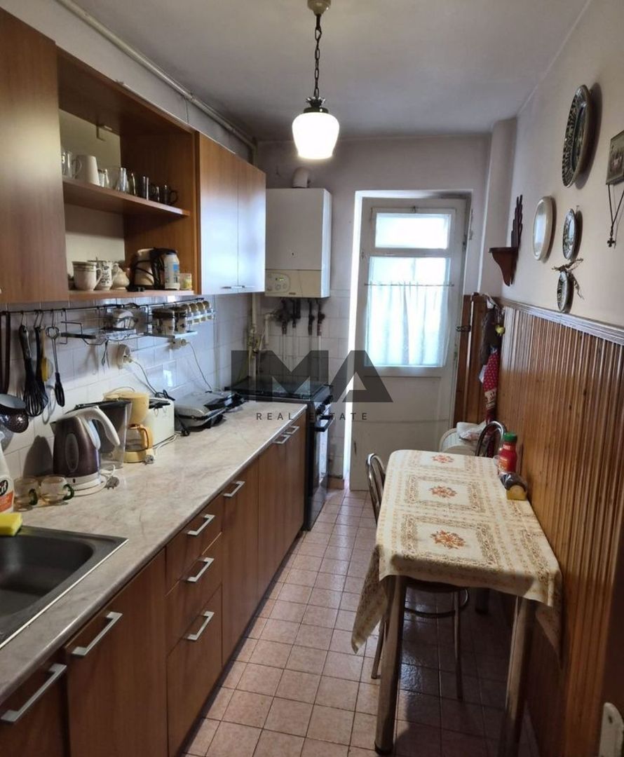 Apartament 3 camere decomandat, etaj intermediar cartier Manastur - Poză 4