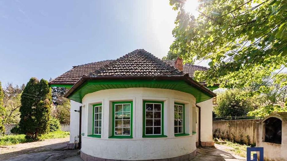 Vila cu 6 cam si 6 bai- 3465 mp teren- ideala pentru dezvotarea unui bussines  - Poză 27