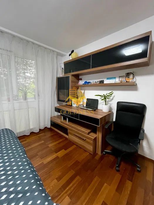 2 camere, decomandate, balcon,  Manastur Zona Big, Izlazului,Mehedinti - Poză 2
