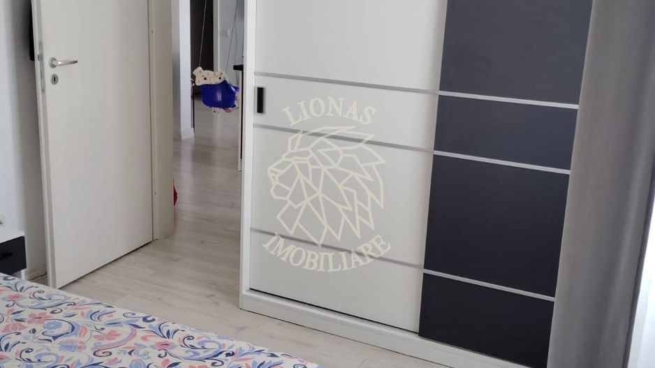 Apartament decomandat 3 camere-balcon-Complexul Panoramic-Exclusiv - Poză 4