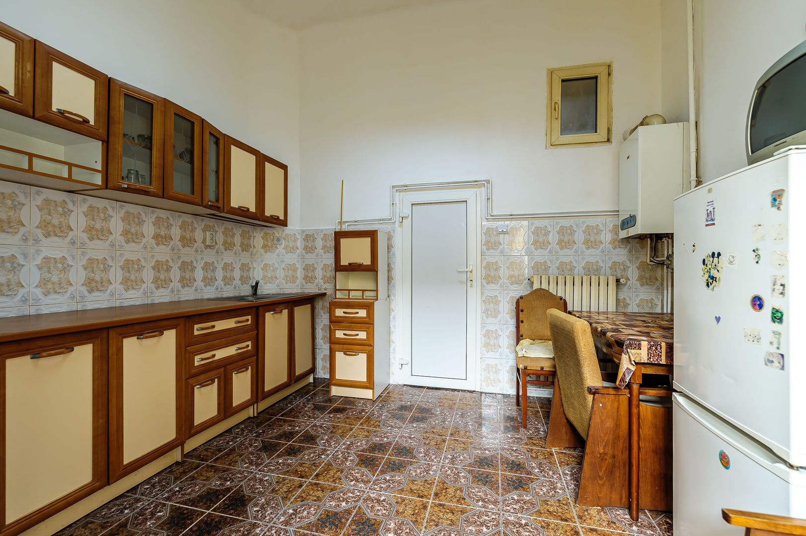 Apartament cu două camere central. - Poză 4