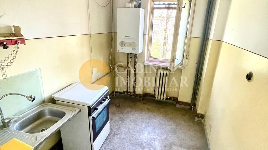 1001 articole - Podu Ros - 65mp - Etaj 2 - fara risc - 3 camere Decomandate - Poză 5