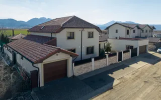 Sacele-Casa 6 dormitoare + 4 bai teren 979 mp. - Poză 40
