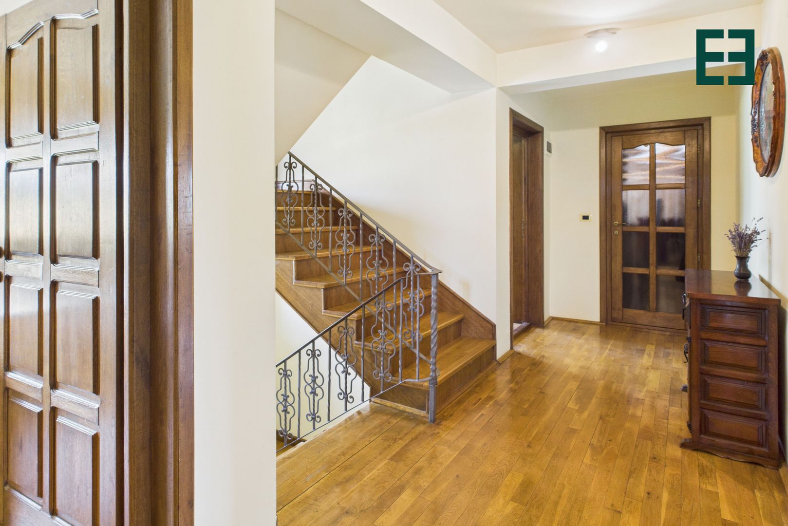 Vilă cu 6 camere - Zona Subcetate - Arad - Poză 13