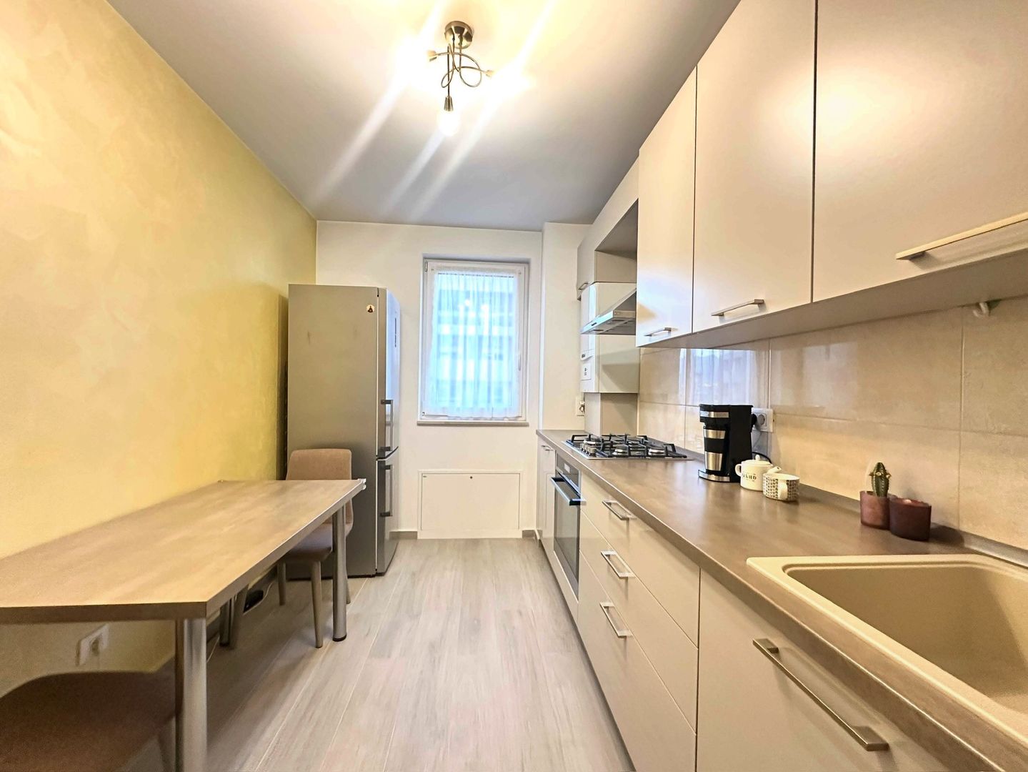 Apartament de închiriat  2 camere, decomandat zona Coresi Urban - Poză 6