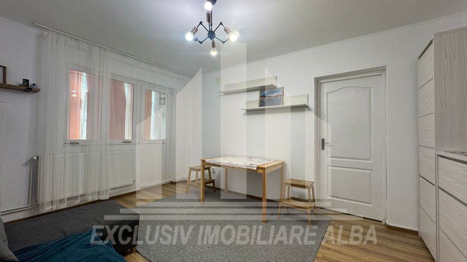 Apartament 3 camere | De inchiriat | 52 mp | Renovat Complet | Cetate - Poză 2