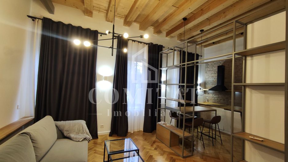 Apartament ultrafinisat în zona ultracentrală | Scară interioară - Poză 6