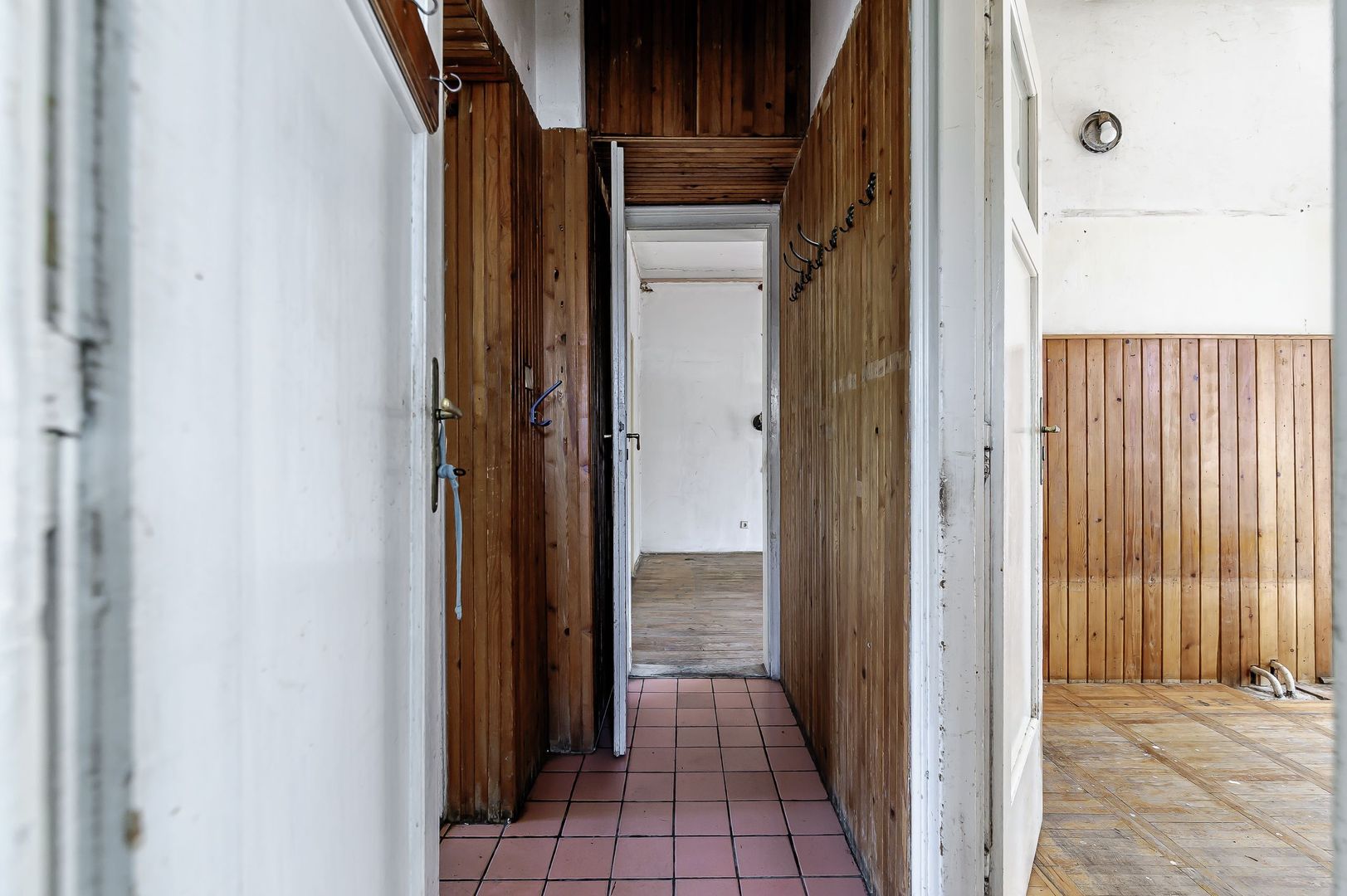 Casă cu teren de 716 mp pe strada Dorobanți, Pârneava. - Poză 5