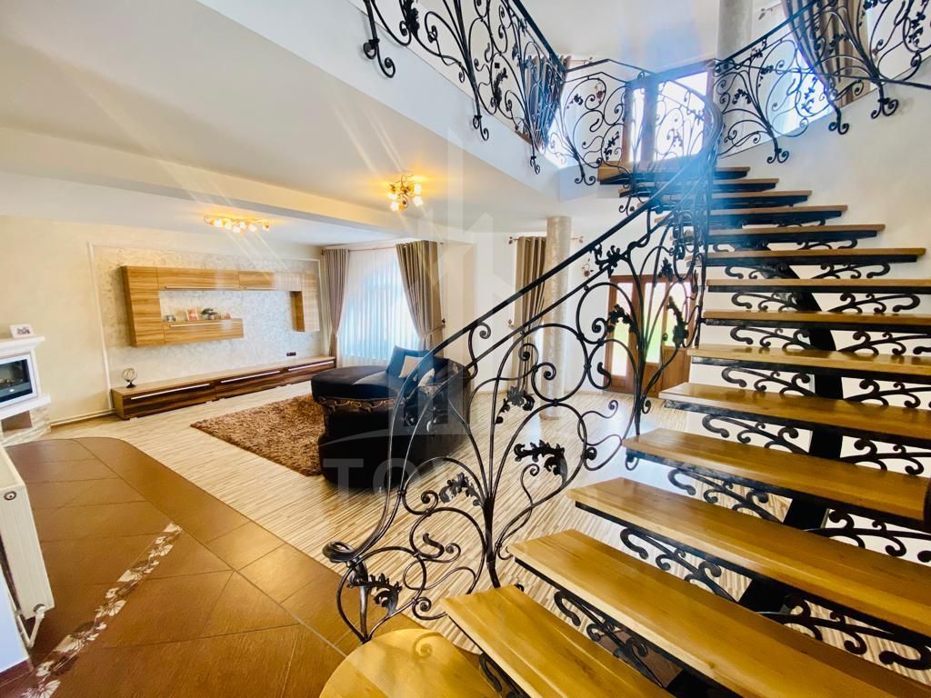 Casă 8 camere de vânzare | zona Terezian - Poză 3