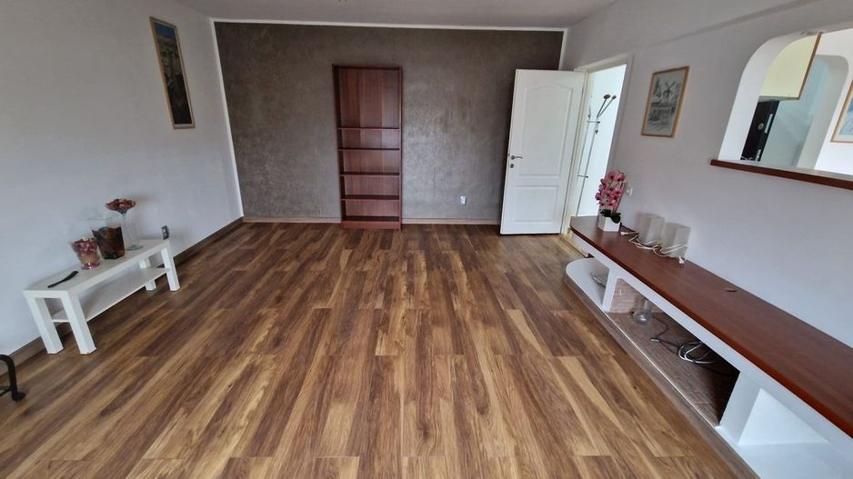 Închiriez apartament 2 camere, Piața Alba Iulia, parțial mobilat - Poză 3