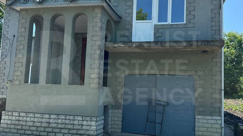 Vânzare 2 case pe un teritoriu, situată pe satul. Marandeni. - Poză 2