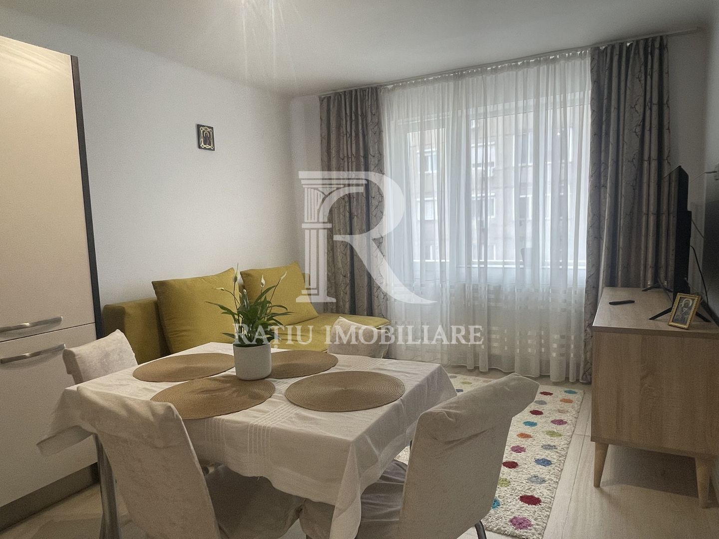 Apartament cu 3 camere | Etaj intermediar | Decebal | Oradea - Poză 2