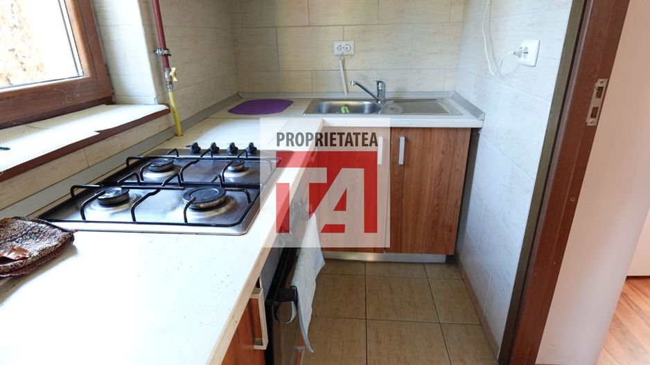 Casa spatioasa si teren de 1500mp Unguras - Poză 4