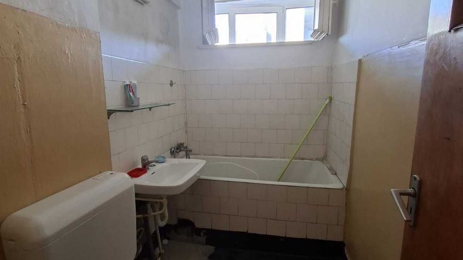 Apartament 3 camere Drumul Taberei Liceu metrou - Poză 1