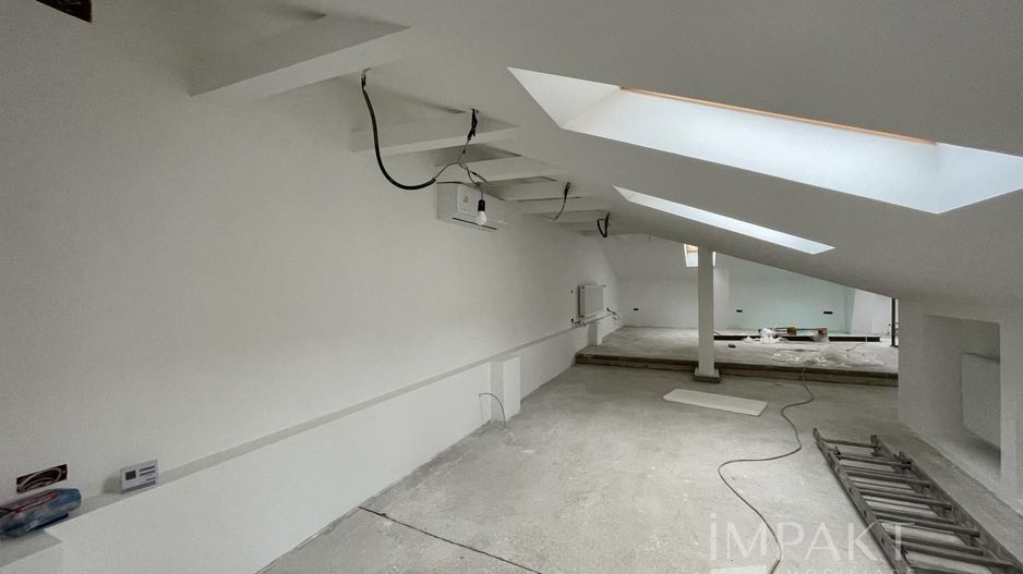 Spatiu comercial ultracentral cu vitrina si intrare direct din strada - Poză 8