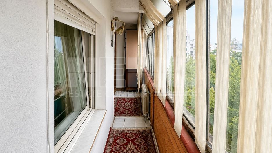 Apartament George Enescu | 3 camere | Etaj 6 | Mansarda | 95000 Euro - Poză 12