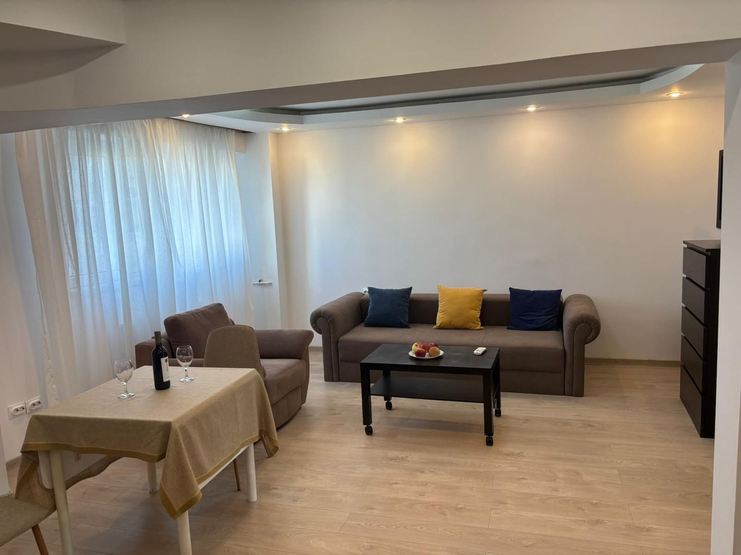 Apartament 2 camere modern, aproape de Mega Mall si metrou - Poză 3