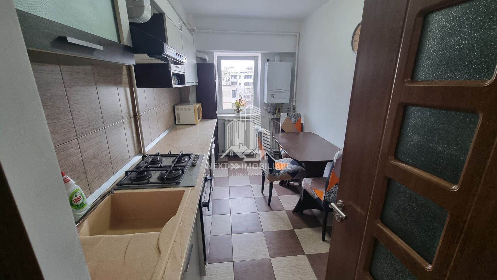 Apartament 2 Camere Decomandat - Zona Dacia , vedere Bd. Tomis - Poză 4