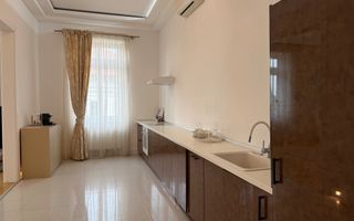 Apartament istoric de lux cu 3 camere de 130mp langa Prefectura - Bastion - Poză 6