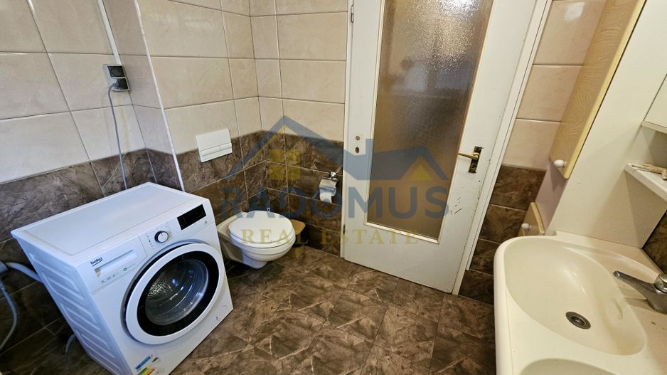 Vilă spațioasă, central, ideală pentru activități comerciale/birouri - Poză 21