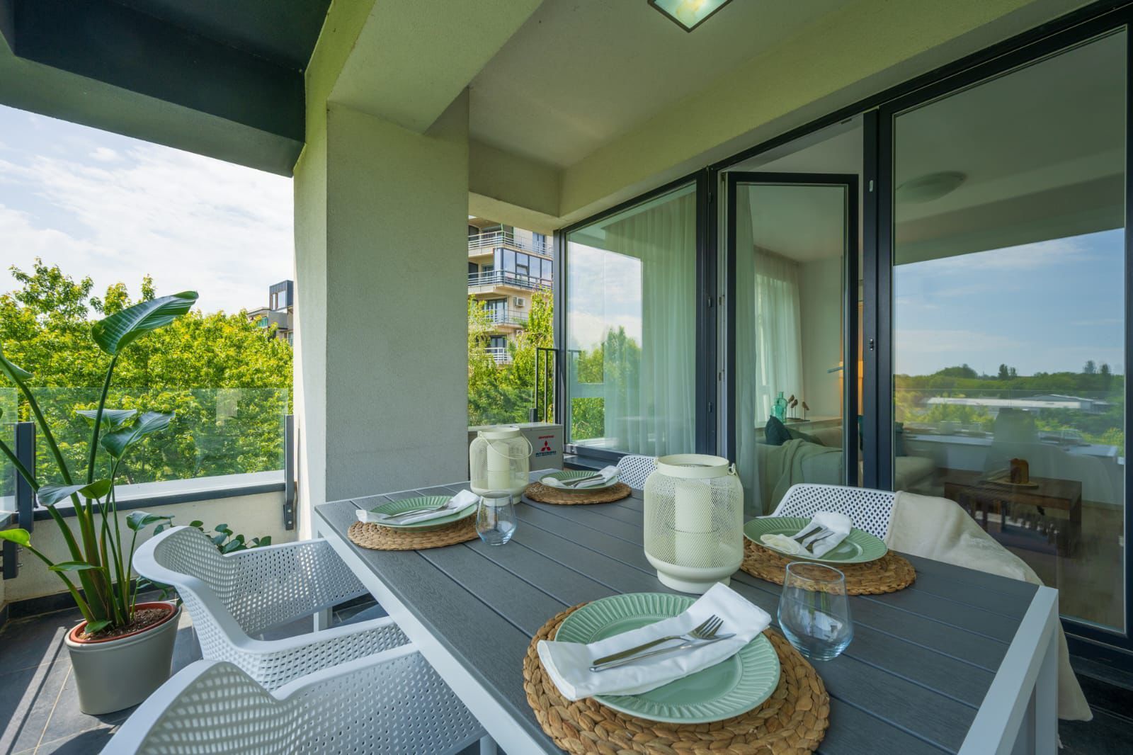 3 camere | 2 locuri parcare | boxa Laguna Residence - Poză 15