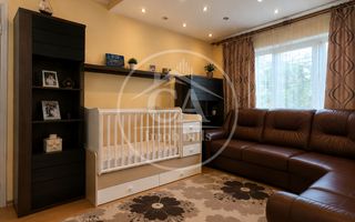 Apartament cu 3 camere de vânzare în zona Nufărul, Oradea - Poză 1