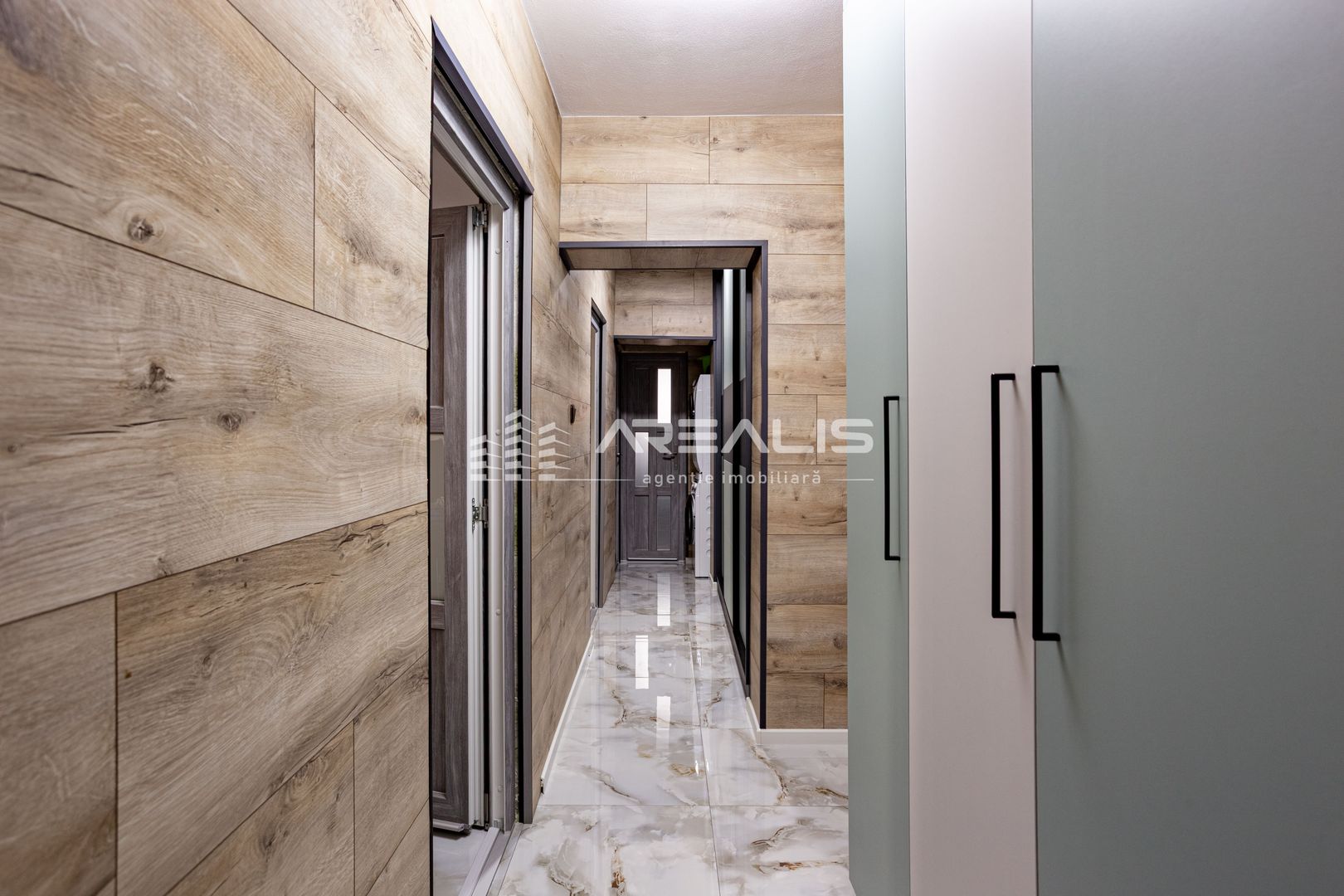 Apartament elegant de 4 camere - Zona Andrei Mureșan - Poză 19