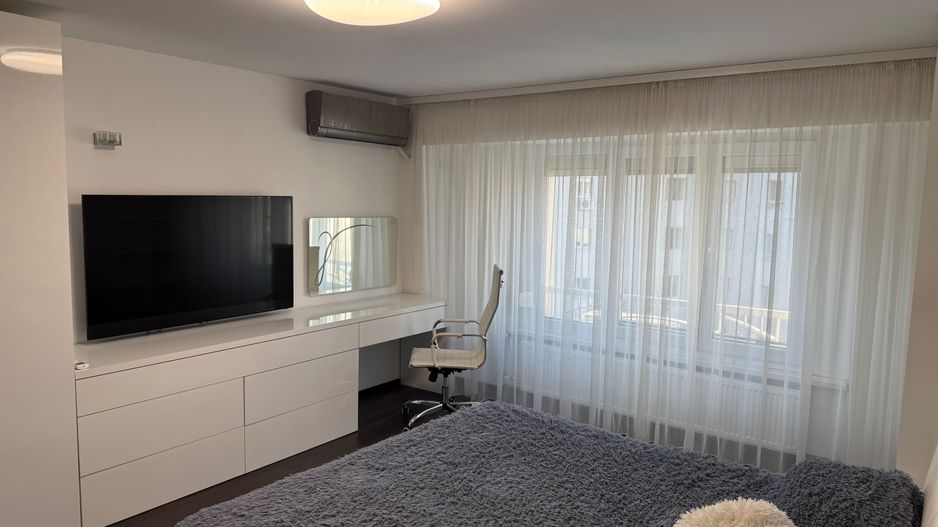 Închiriez garsonieră modernă, Decebal - Piața Muncii - Poză 1