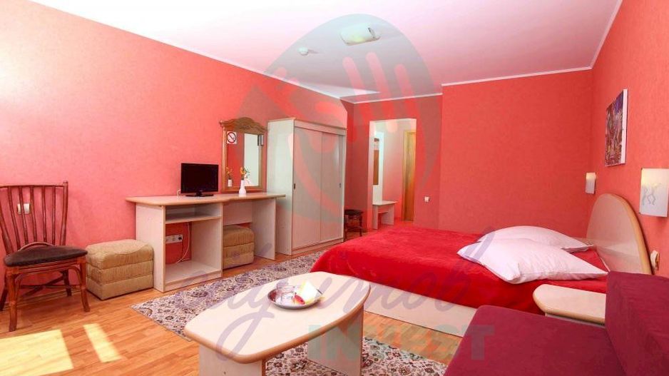 Vila cu 24 de camere cu priveliste superba ideal investitie in PREDEAL - Poză 3