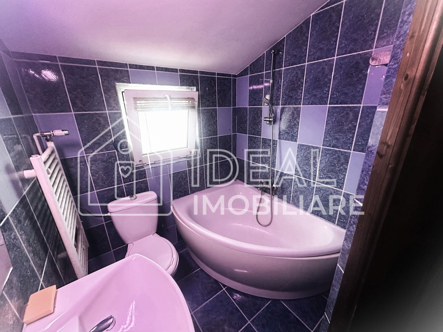 Apartament cu 3 camere la mansarda, in zona Terezian - Poză 7