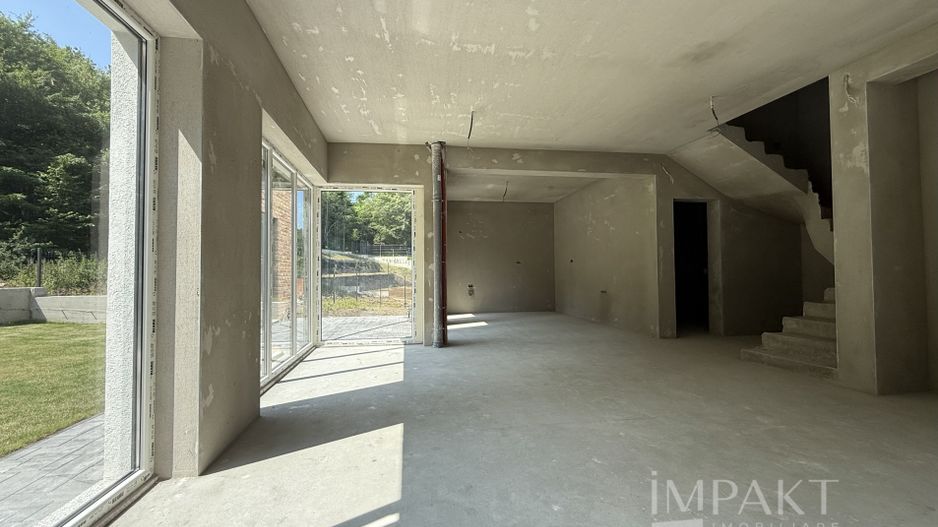 Case cuplate la liziera padurii , ideale pentru 2 familii ! - Poză 15