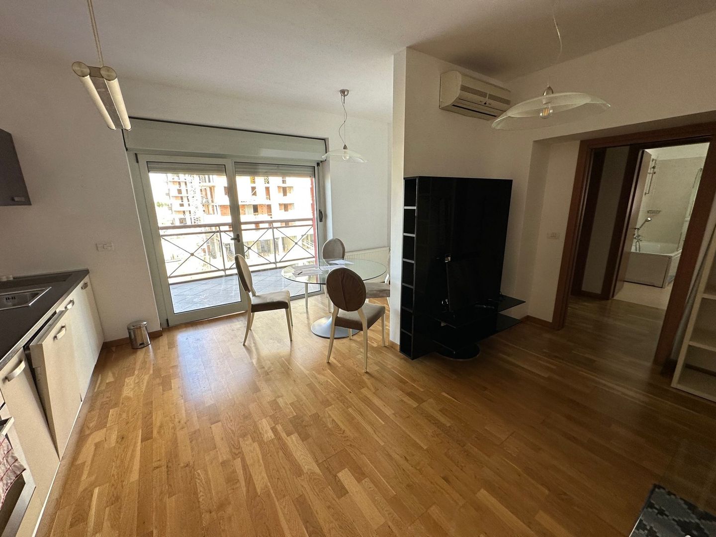 Apartament 2 camere cu  loc de parcare in subteran - Poză 5