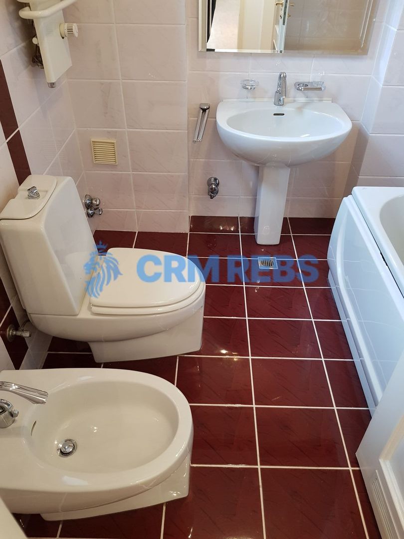 Vila unica cu 5 camere langa lac - Poză 12