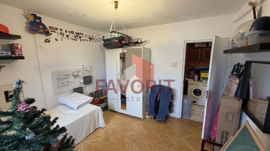 Decomandat. La 2 pasi de Shopping City. 2 bai - Poză 14