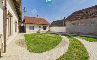 Casă modernă cu 2 corpuri, 5 camere în Pecica - Poză 23