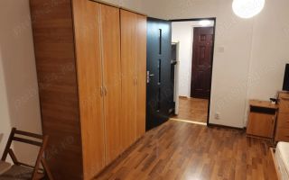 Vanzare Garsonieră 32 mp, etaj 4, renovată, mobilata, zonă 1 Mai - Poză 1