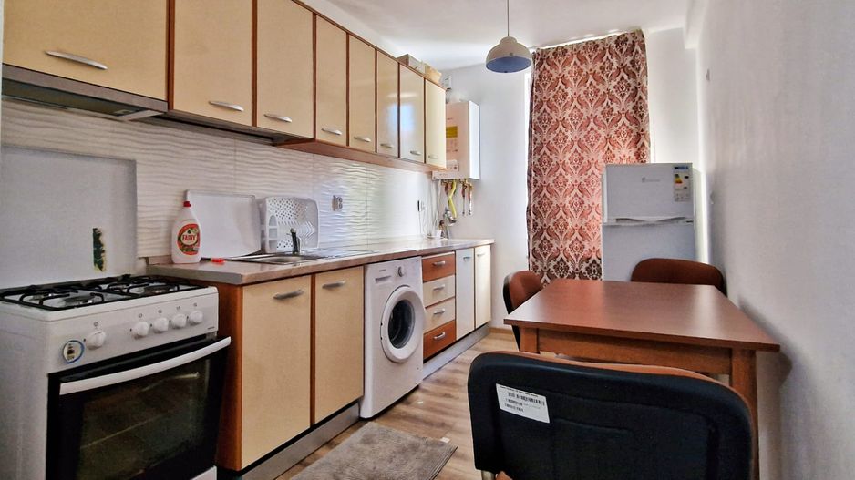 Apartament cu 2 camere, gradina si parcare de închiriat - Poză 9