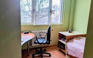 3 camere decomandat  Piata  Sudului - Poză 2