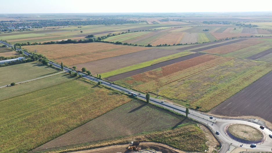 TEREN SAG 2 HA  CU FRONT STRADAL 56 ML LA SOSEA - Poză 1