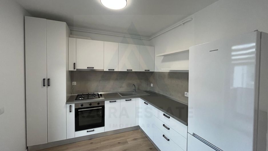 Apartament premium 3 camere 65 mp utili balcon 7 mp parcare Selimbar - Poză 1