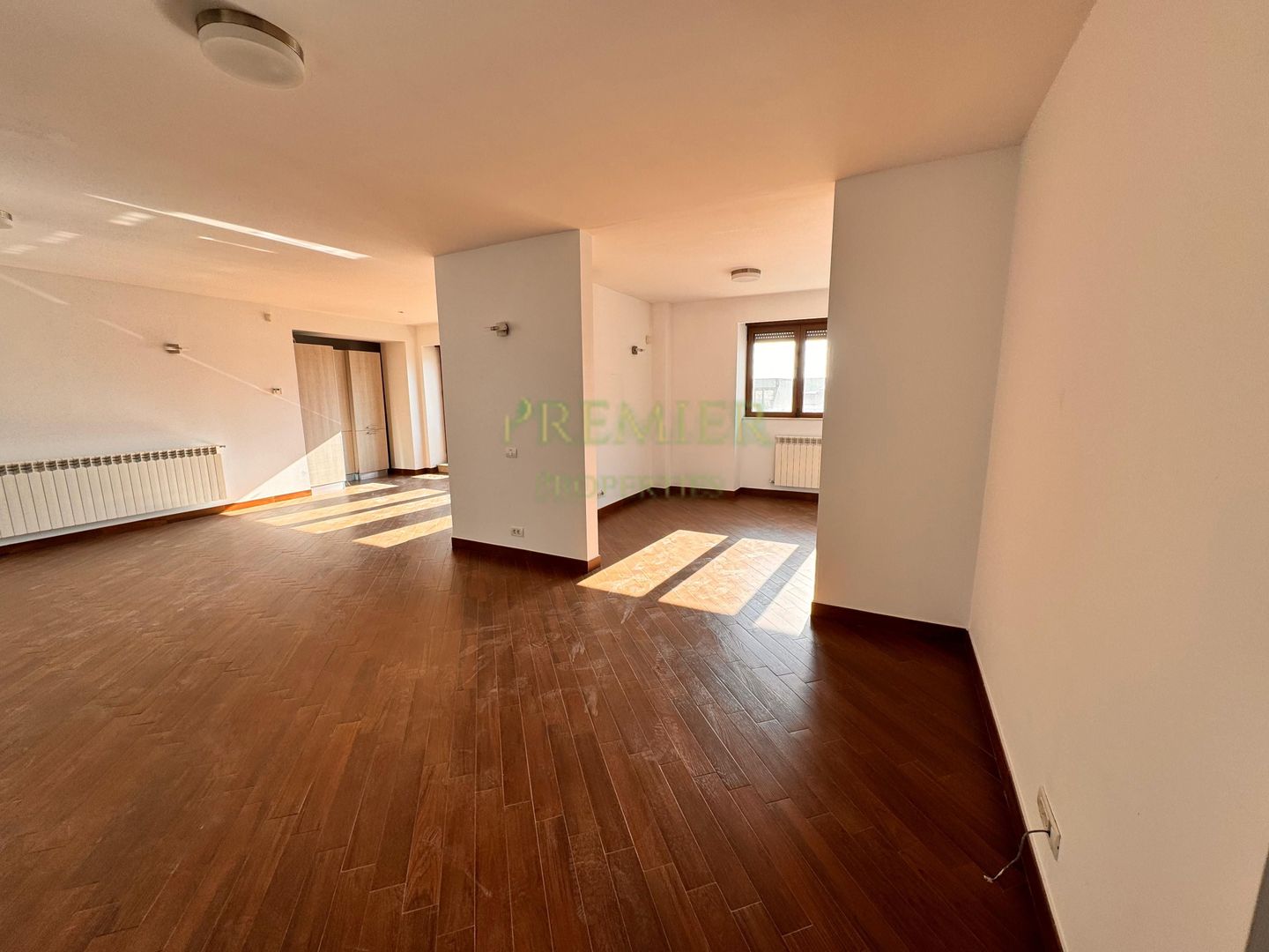 Apartament  bloc 2010 Dorobani - Poză 2